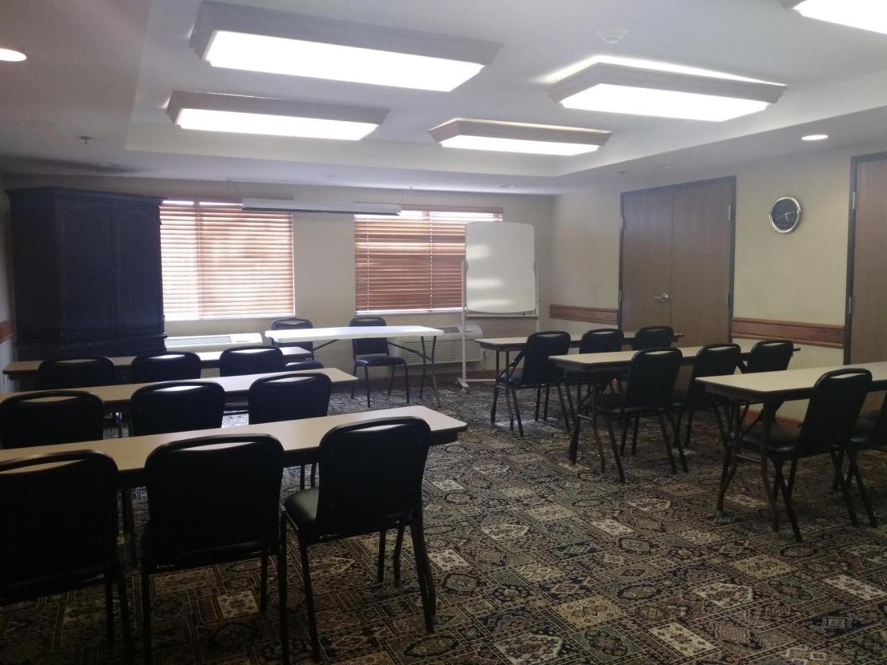 Madelia Hotel & Suites Bagian luar foto