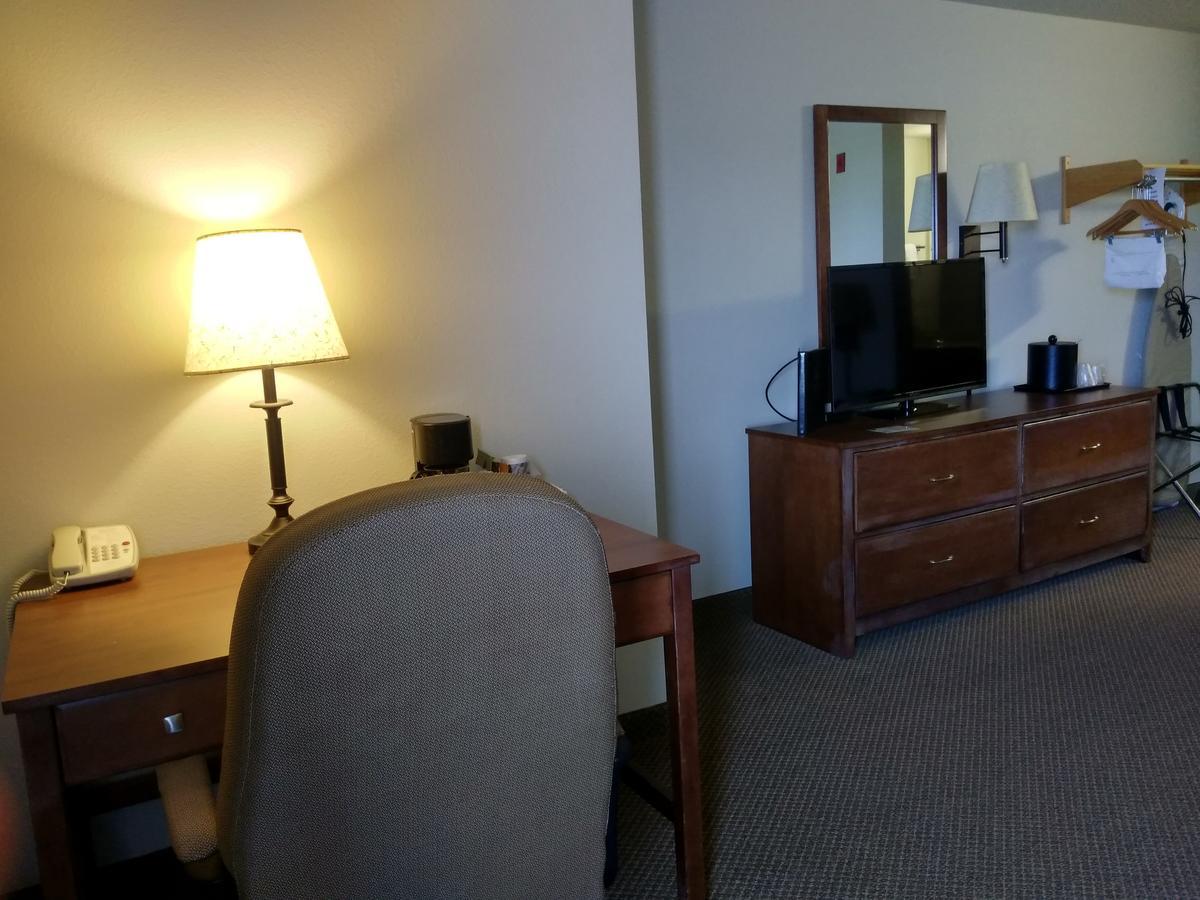 Madelia Hotel & Suites Bagian luar foto